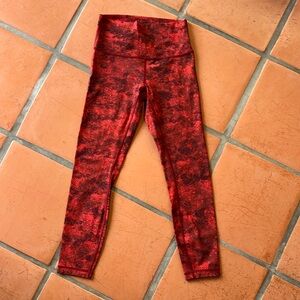 Wunder Under 25” Intricate Oasis Lunar New Year leggings